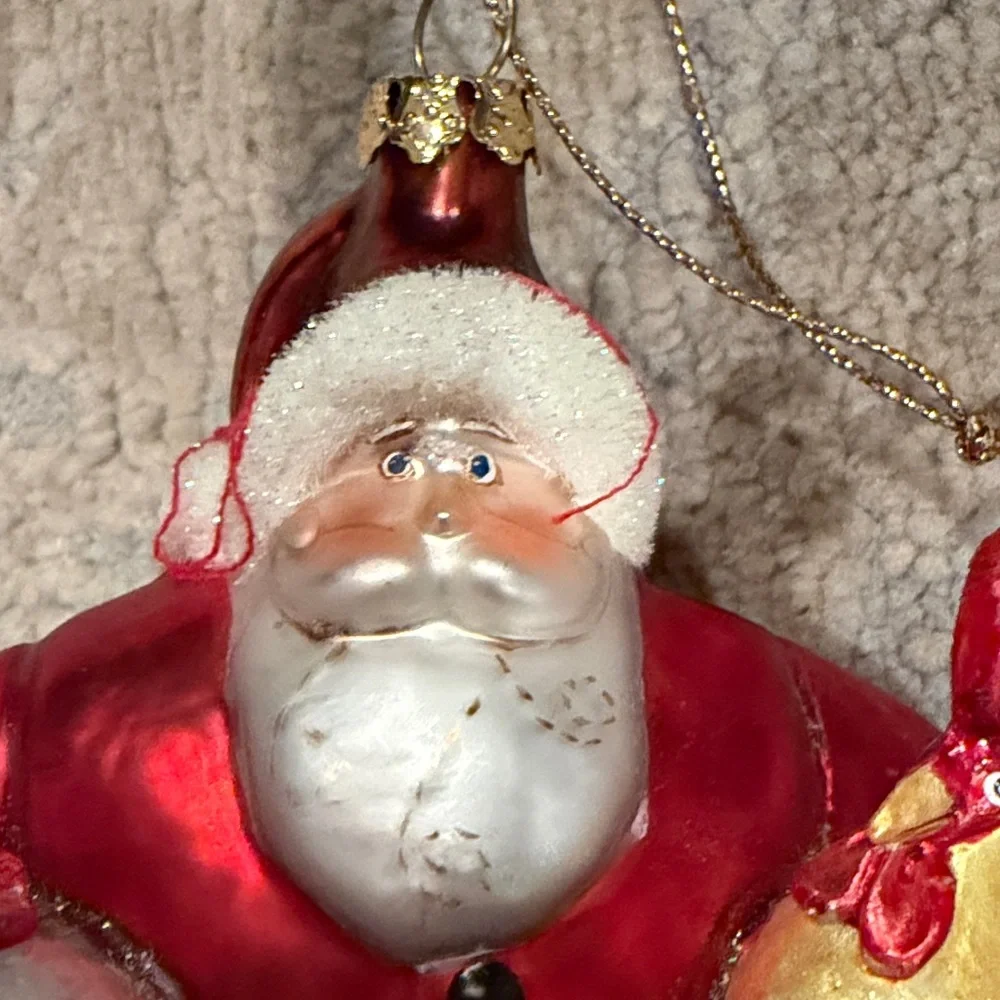 🎅 🐓 Vintage Santa Holding Chickens Glass Christmas Ornament Large 6.5